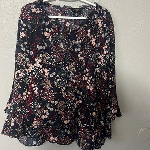Jessica Simpson 3XL navy flowy blouse, tie at top. 3/4 sleeves. Super cute!